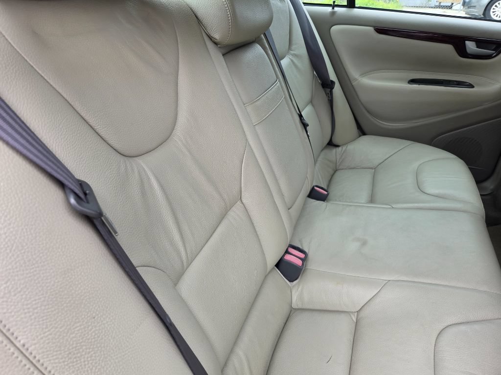 Used 2003 Volvo S60 2.4 FWD image 38