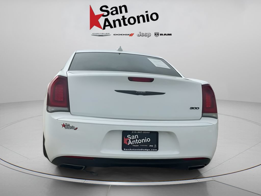 Certified 2023 Chrysler 300 Touring w/ Sport Appearance Package RWD image 12