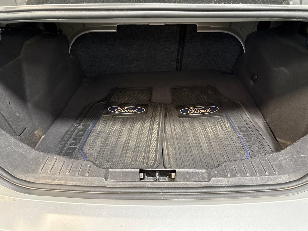 Used 2015 Ford Focus SE FWD image 12