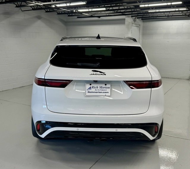 Used 2024 Jaguar F-PACE R-Dynamic S image 8