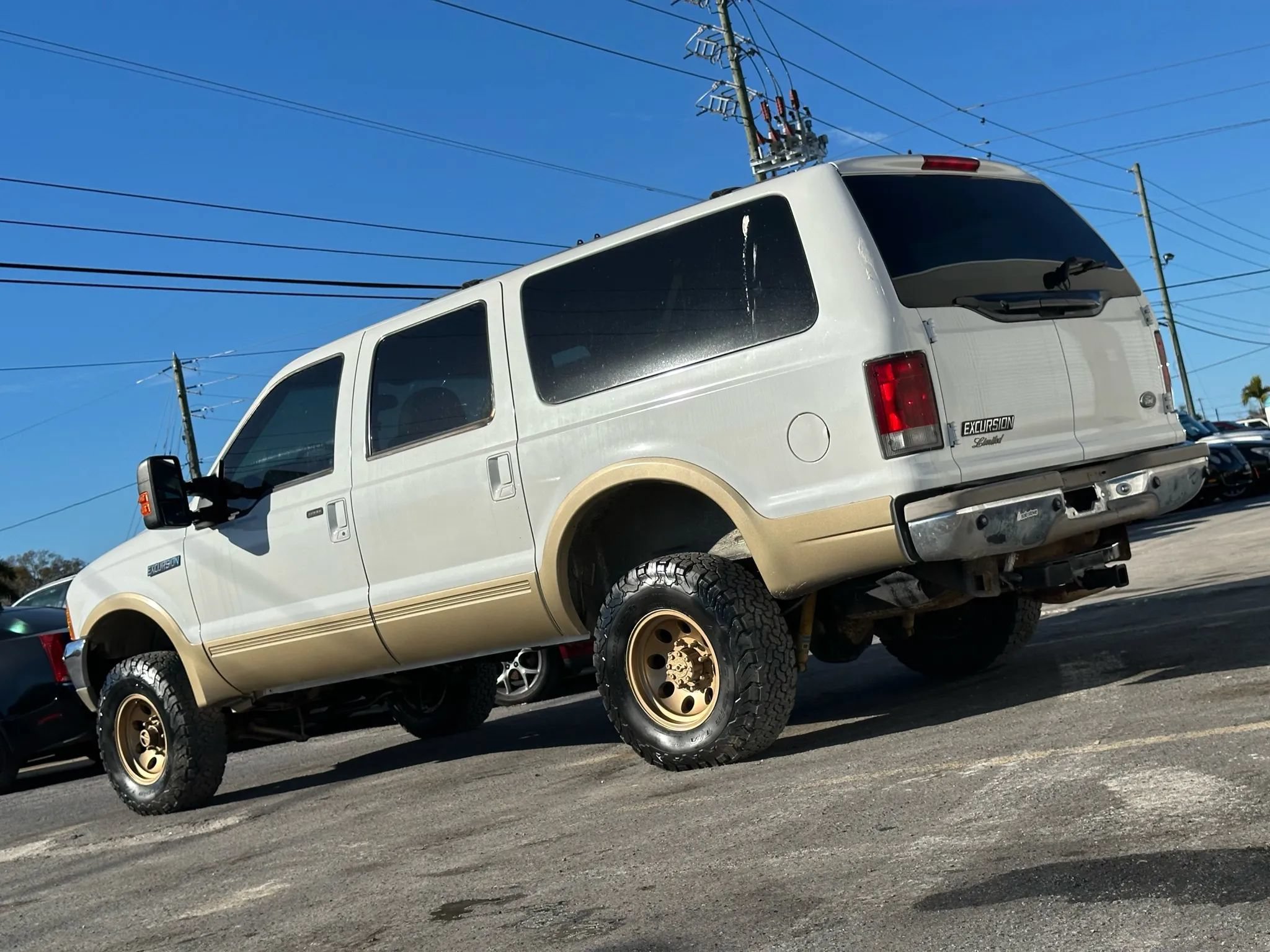 Used 2000 Ford Excursion Limited AWD/4WD image 3