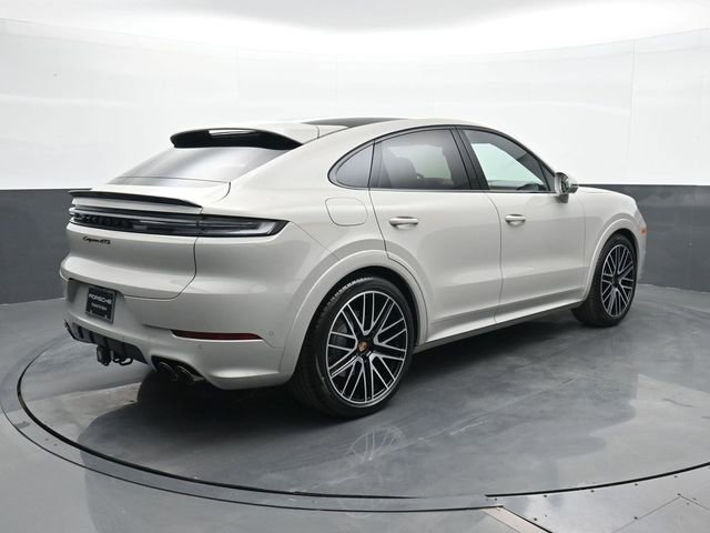New 2026 Porsche Cayenne GTS image 23