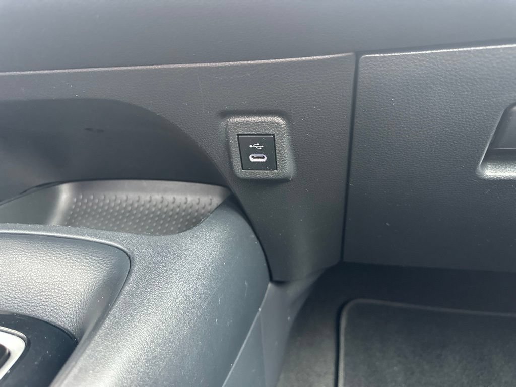 Used 2023 Toyota Corolla LE FWD image 5
