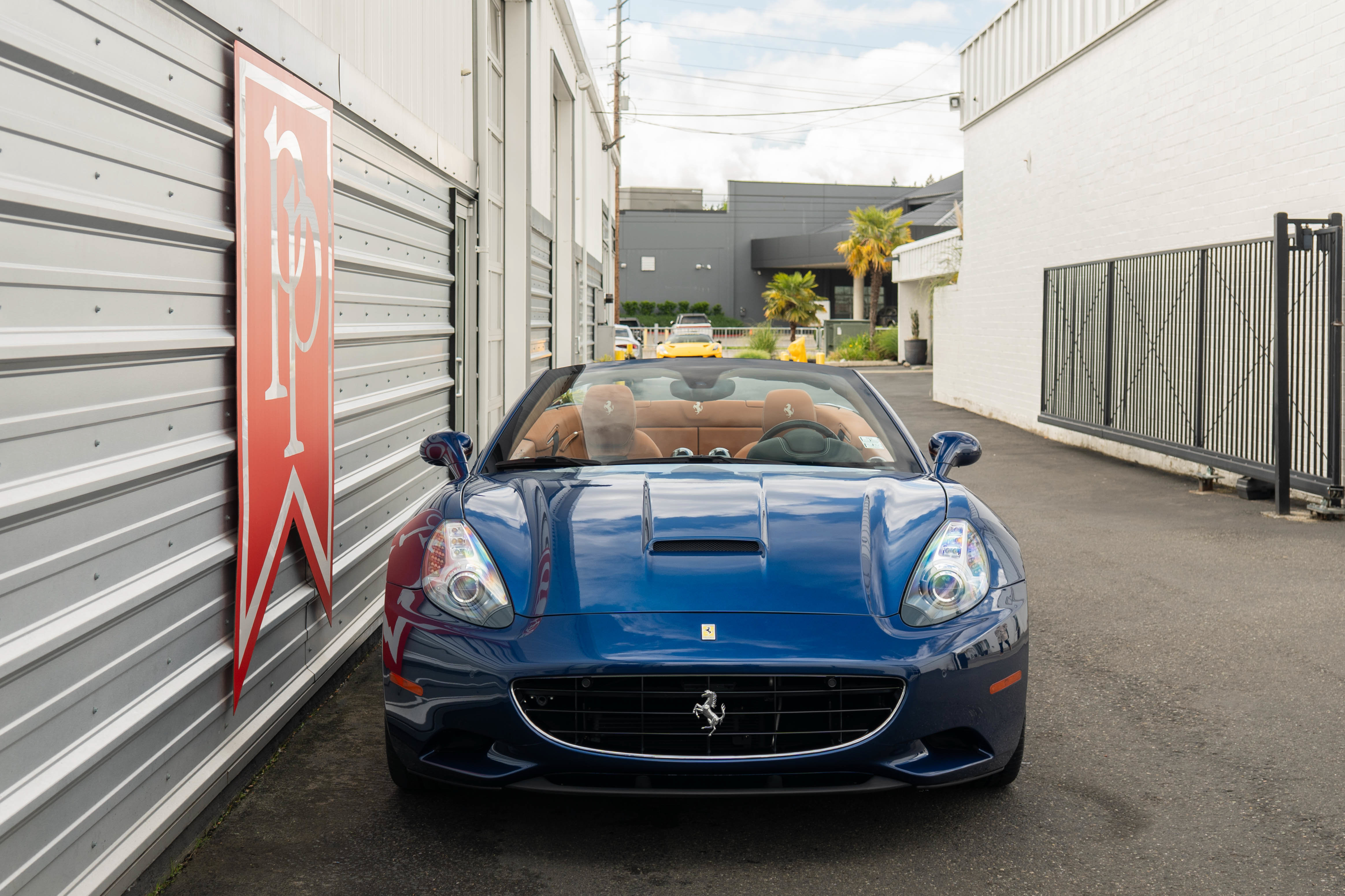 Used 2012 Ferrari California RWD image 27