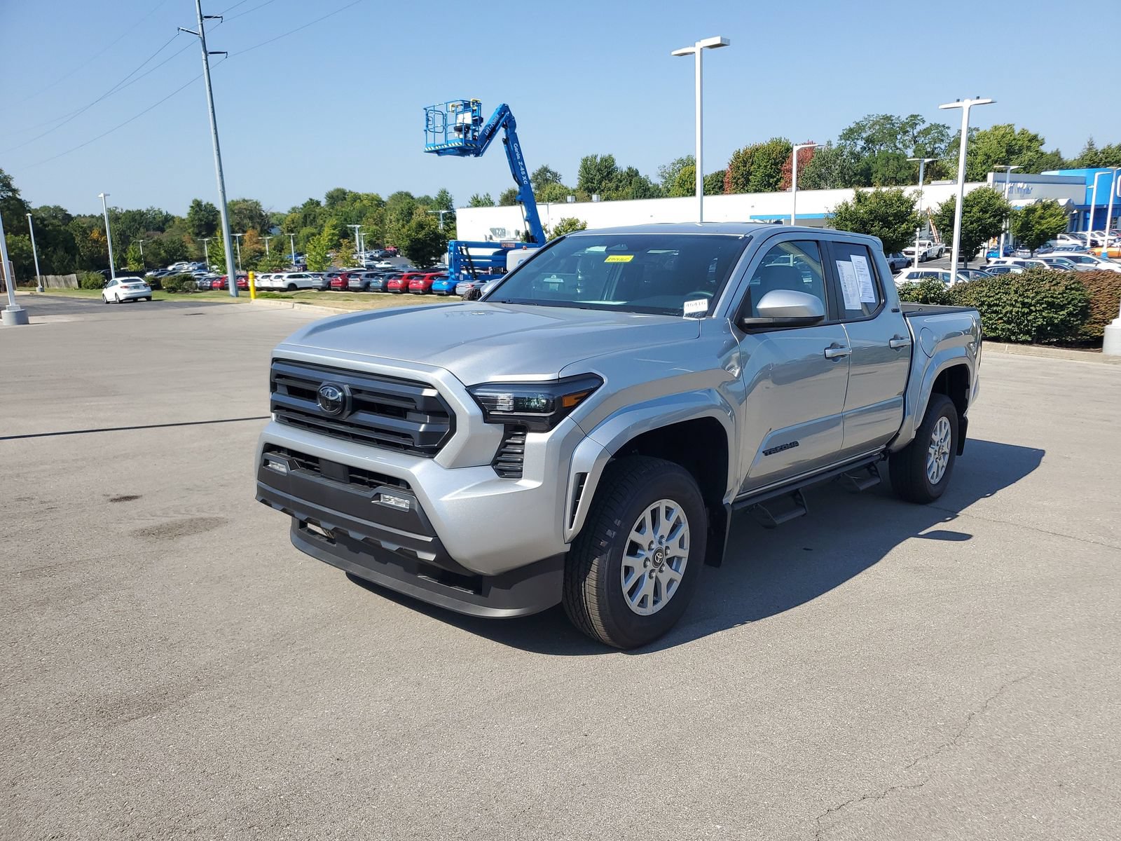 Certified 2026 Toyota Tacoma SR5 AWD/4WD image 2