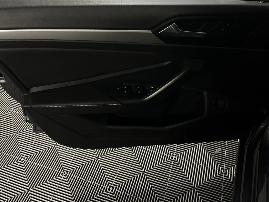 Used 2024 Volkswagen Jetta Sport image 21