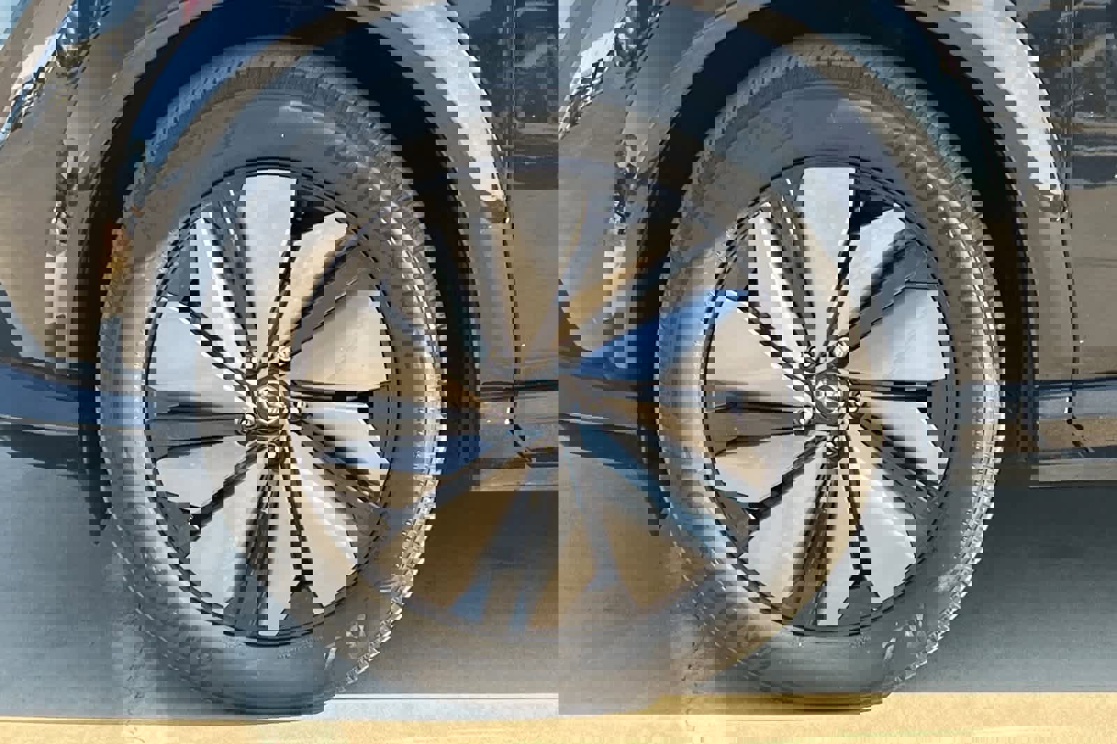 Certified 2023 Nissan Ariya FWD image 12