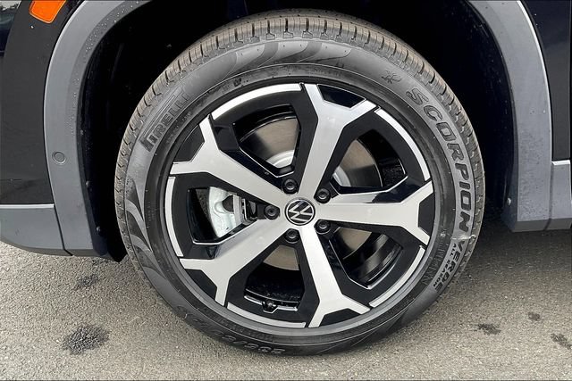 New 2025 Volkswagen Tiguan SE AWD/4WD image 14