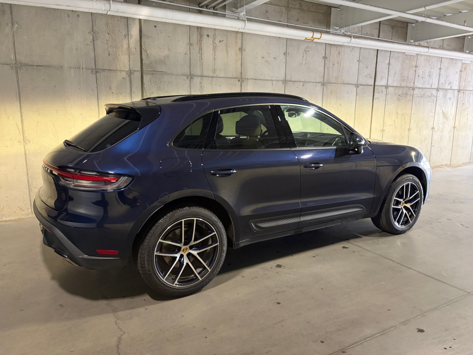 Certified 2023 Porsche Macan Turbo AWD/4WD image 7