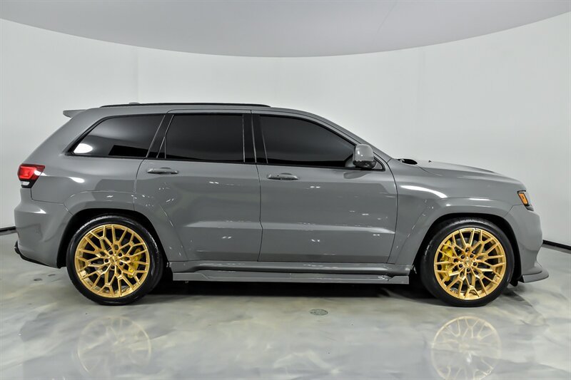 Used 2021 Jeep Grand Cherokee Trackhawk w/ Trailer Tow Group IV AWD/4WD image 11