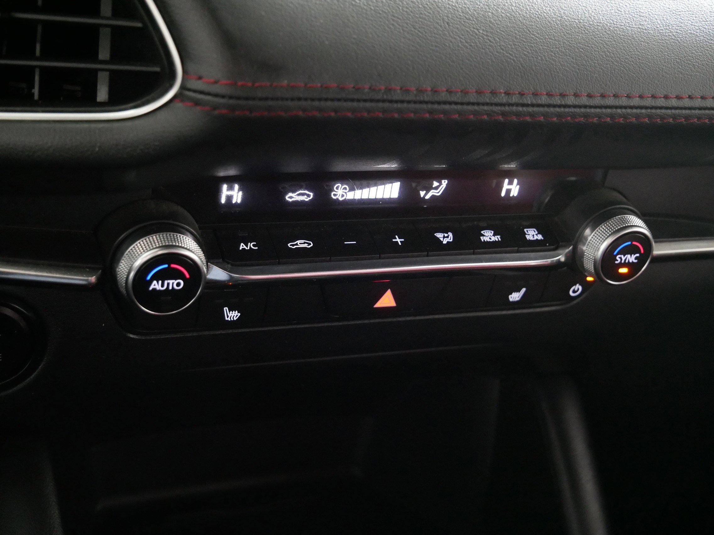 Used 2024 MAZDA MAZDA3 s image 22