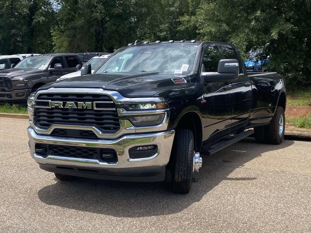 New 2026 RAM 3500 Tradesman AWD/4WD image 34