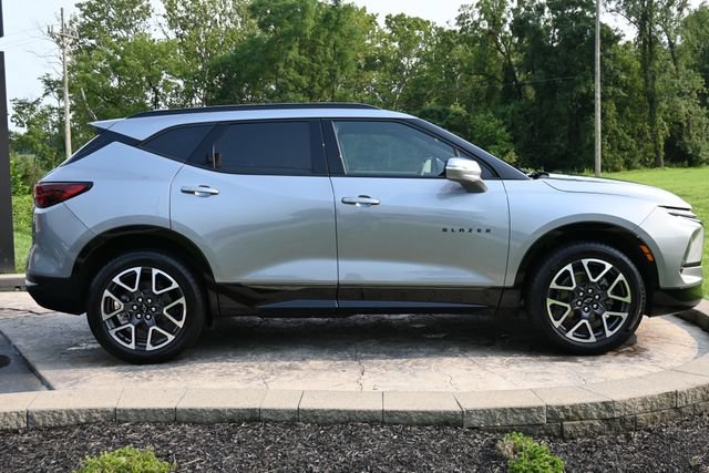 Used 2024 Chevrolet Blazer RS w/ Enhanced Convenience Package AWD/4WD image 4