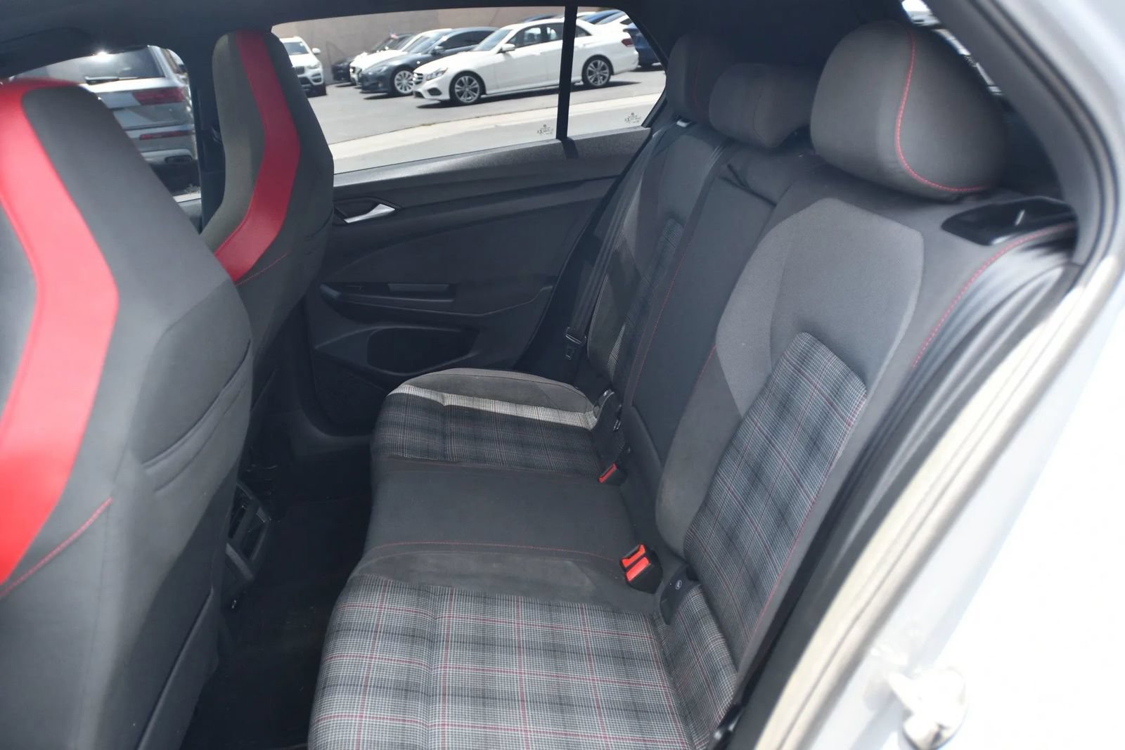 Used 2022 Volkswagen GTI SE FWD image 15