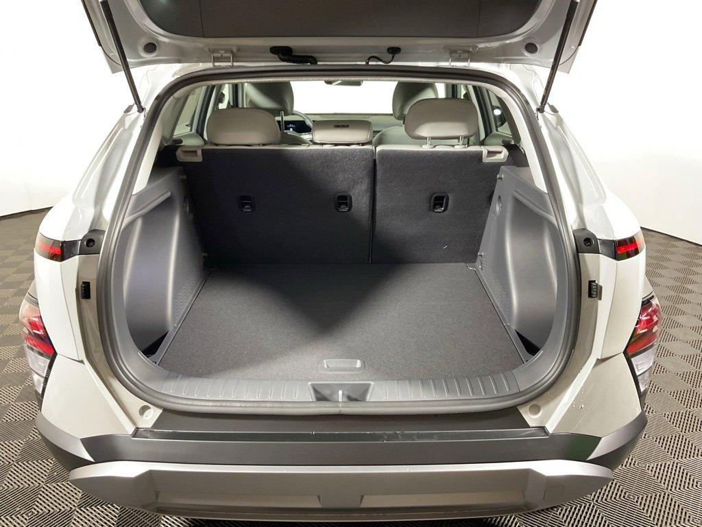 New 2026 Hyundai Kona SEL Premium image 13