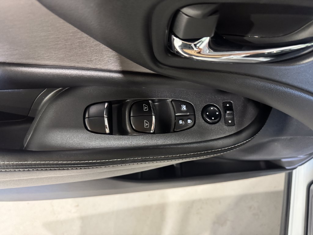 Used 2024 Nissan Murano SL AWD/4WD image 18