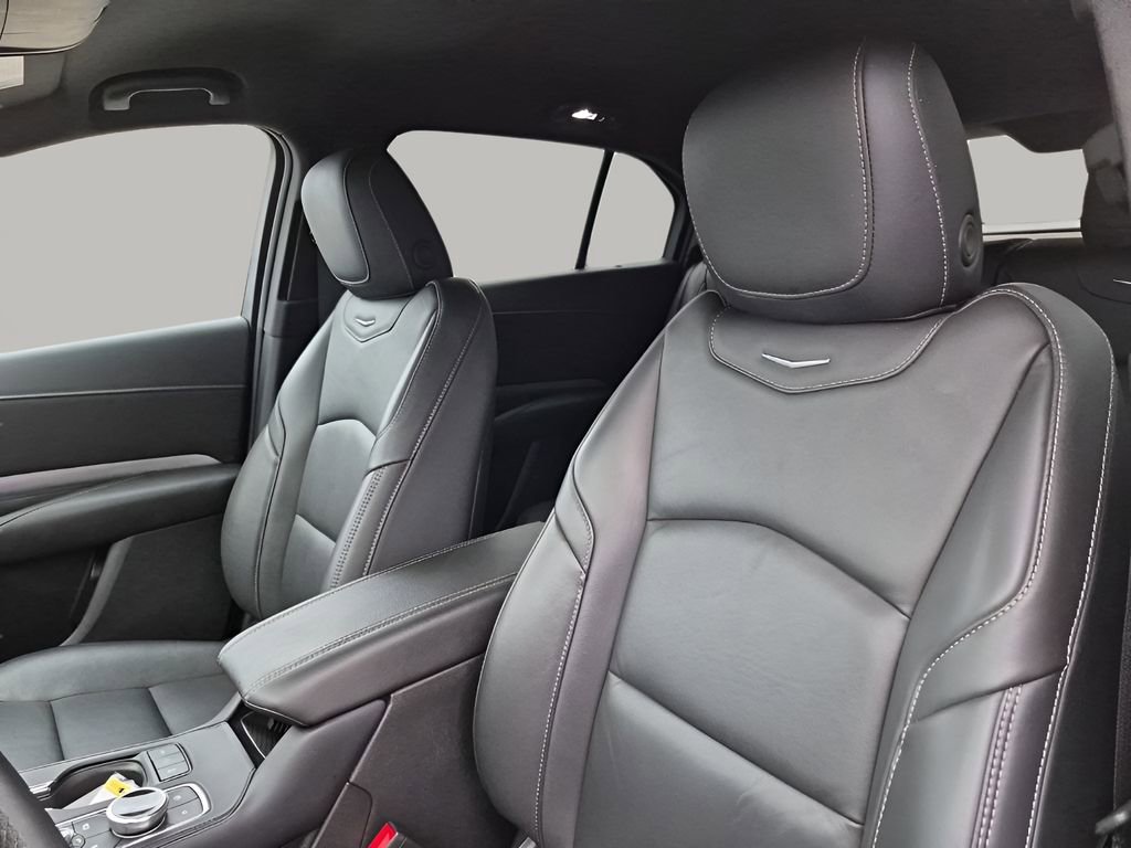 Certified 2025 Cadillac XT4 Premium Luxury image 30