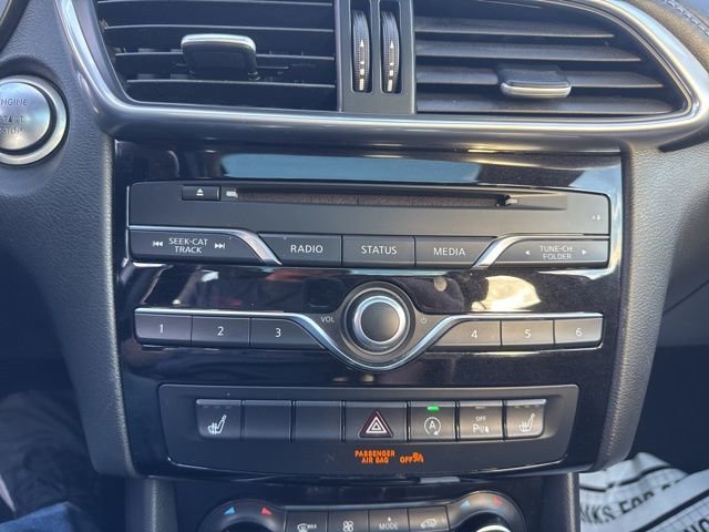 Used 2018 INFINITI QX30 Premium w/ Navigation Package image 18