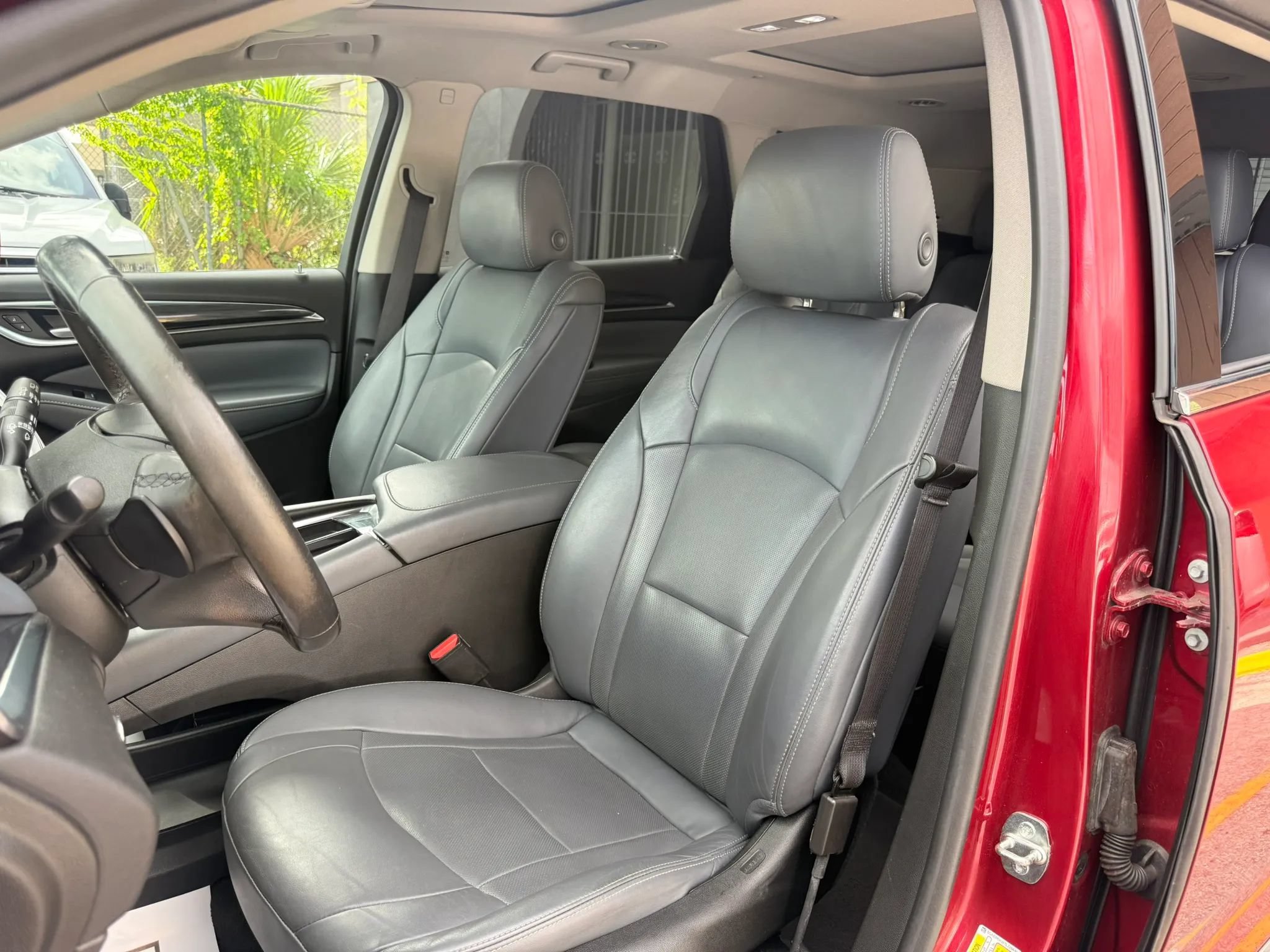 Used 2020 Buick Enclave Essence FWD image 15