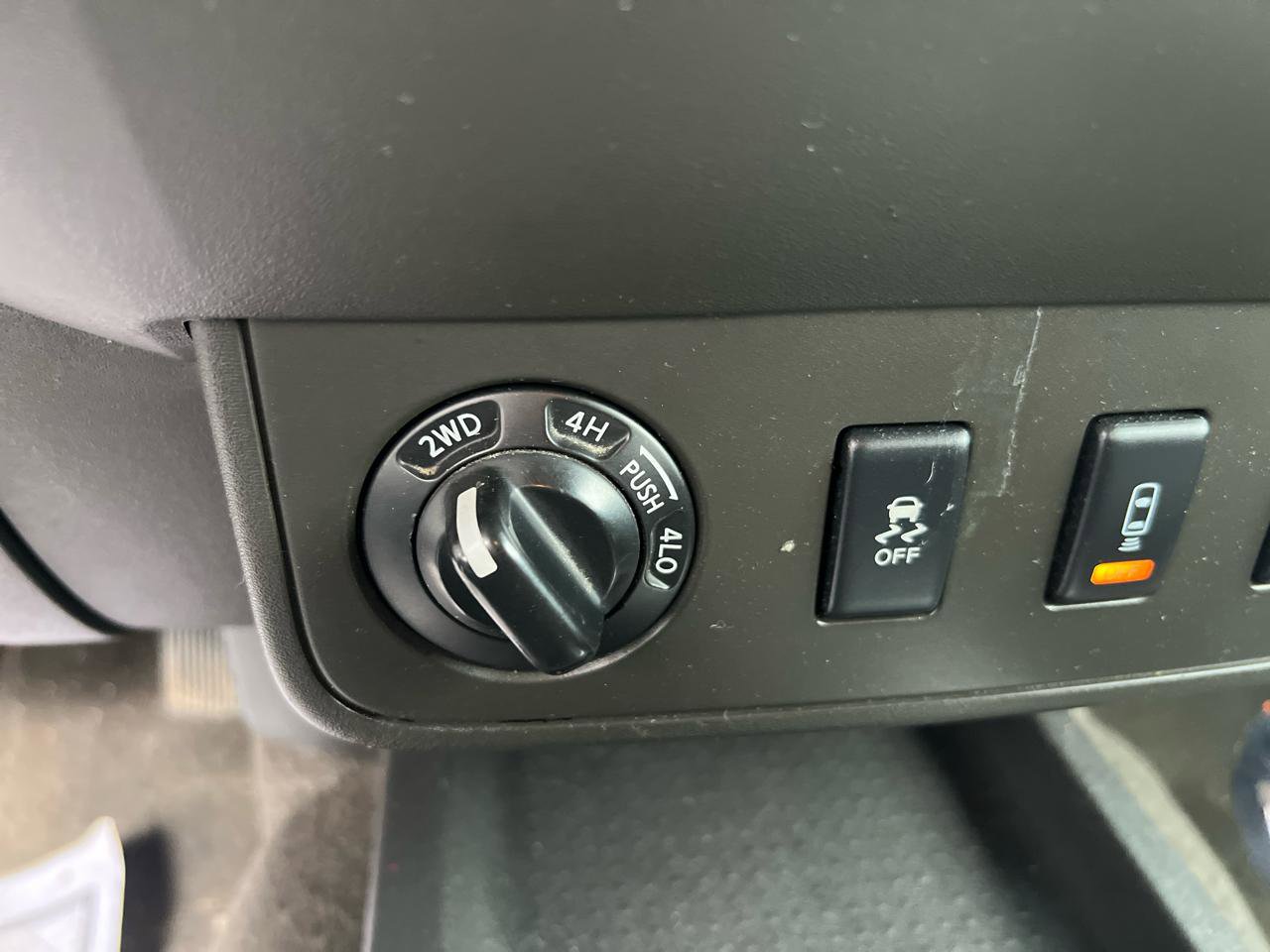 Used 2013 Nissan Frontier PRO-4X image 15