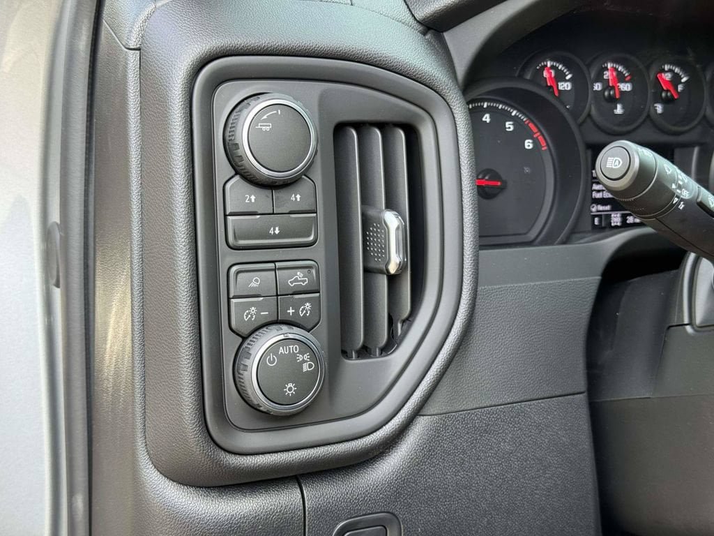 New 2026 Chevrolet Silverado 2500 Custom w/ Custom Value Package AWD/4WD image 10