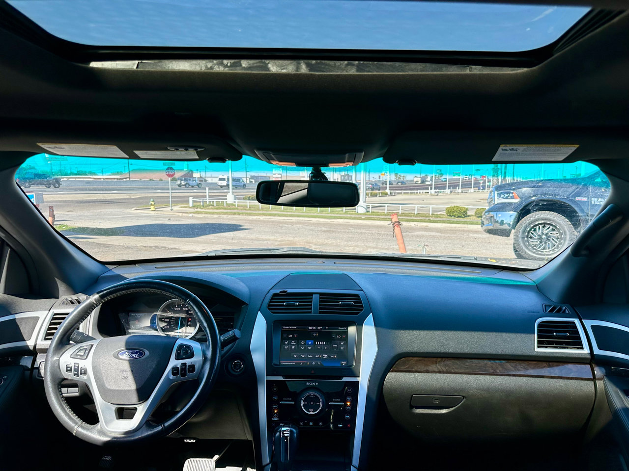 Used 2014 Ford Explorer Limited w/ Equipment Group 301A image 2