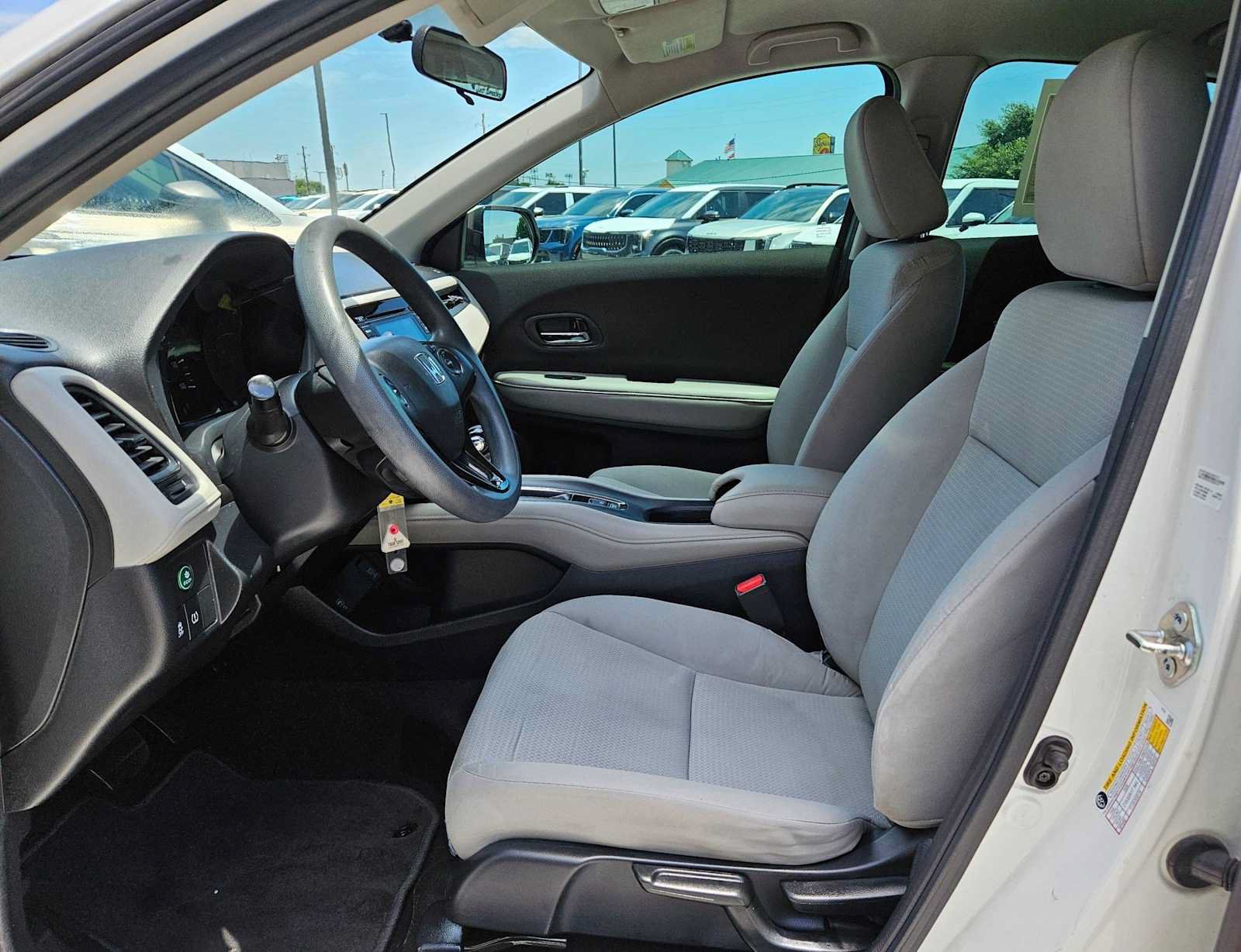 Used 2020 Honda HR-V LX image 15