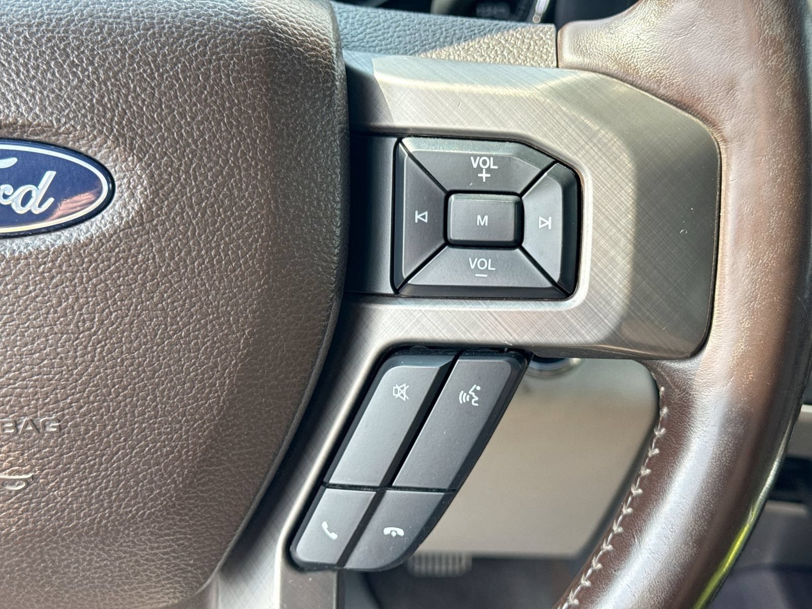 Used 2019 Ford F350 Limited AWD/4WD image 30