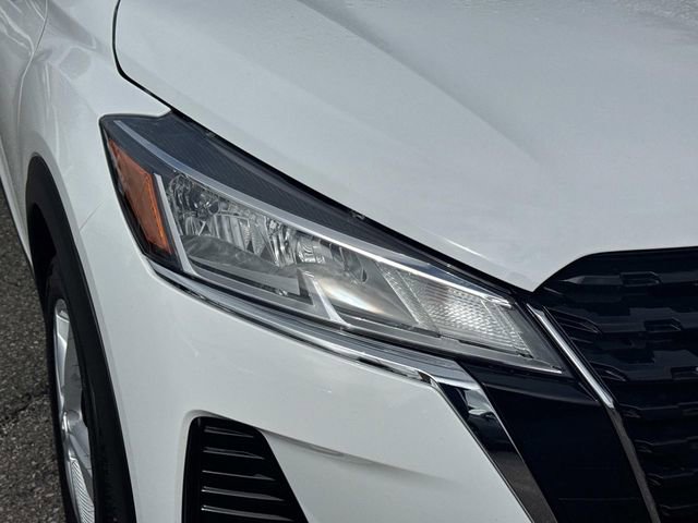 Certified 2025 Nissan Kicks Play S image 11