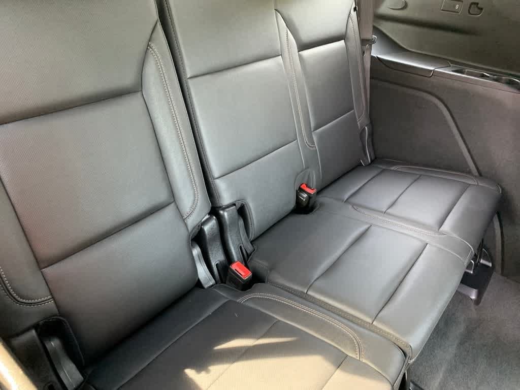Used 2025 Chevrolet Tahoe High Country AWD/4WD image 23