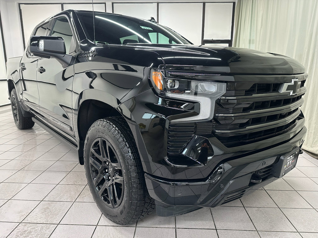 Certified 2026 Chevrolet Silverado 1500 High Country w/ Midnight Edition AWD/4WD image 2