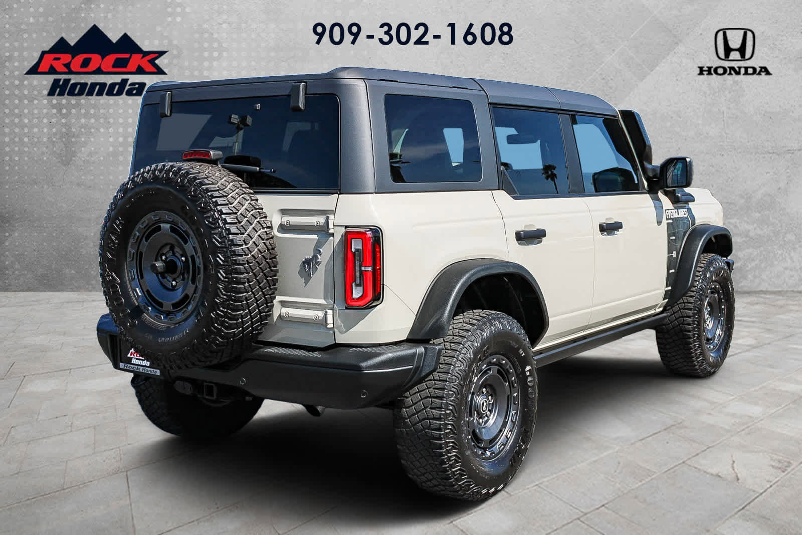 Used 2022 Ford Bronco Everglades AWD/4WD image 4