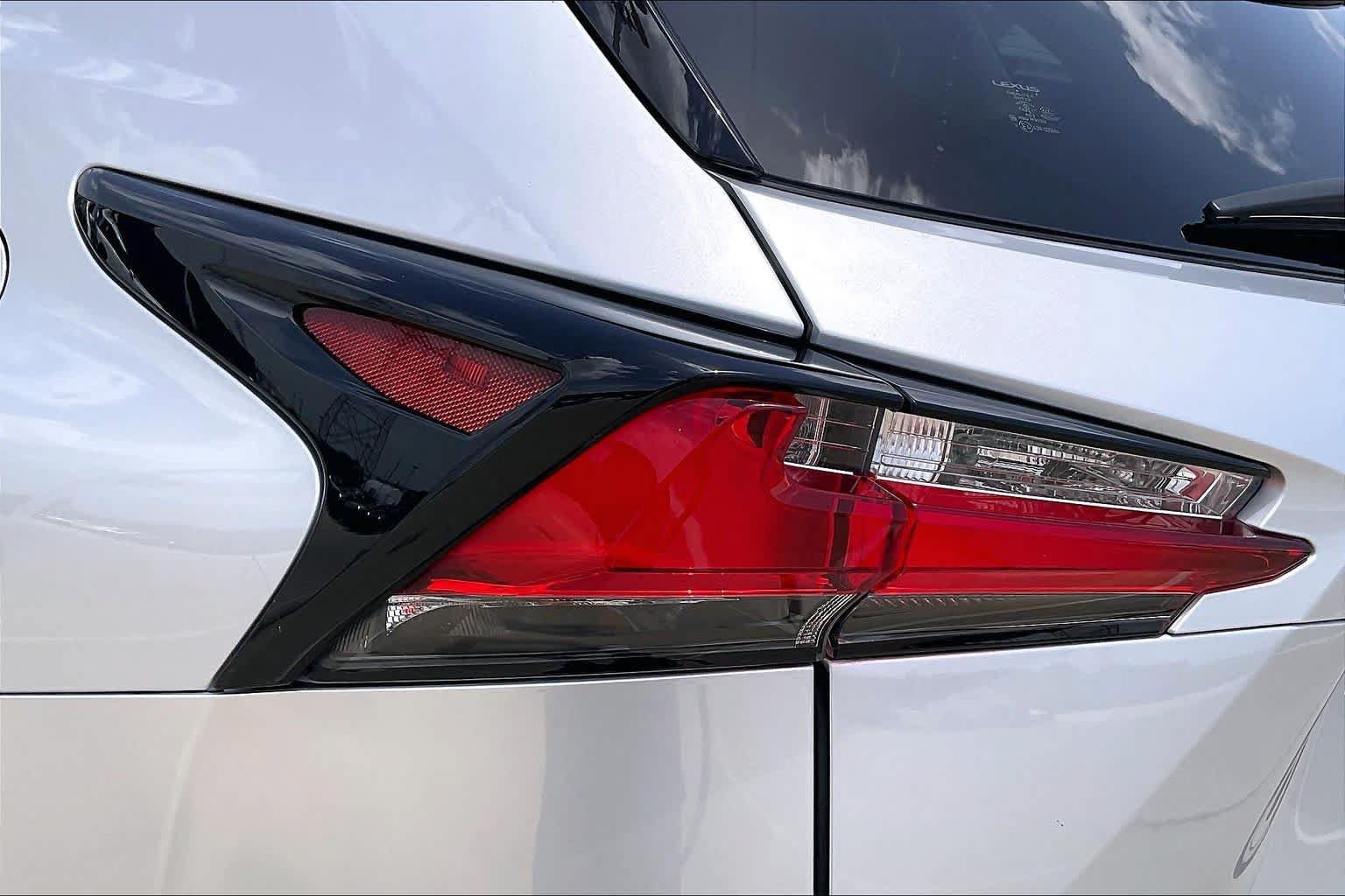 Used 2015 Lexus NX 200t FWD w/ Luxury Package image 26