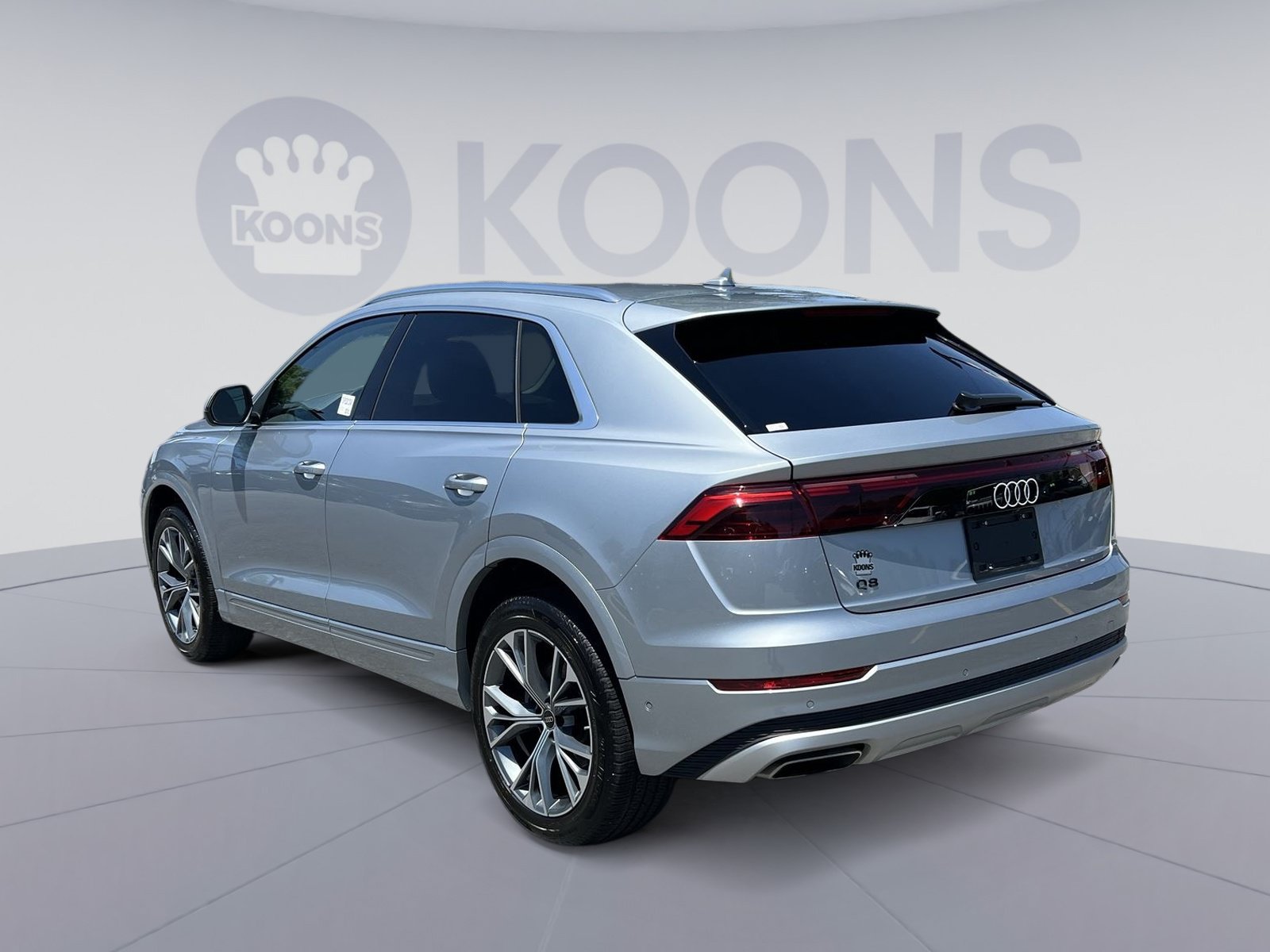 Used 2025 Audi Q8 Premium AWD/4WD image 4