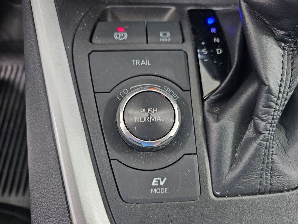 Used 2024 Toyota RAV4 XLE image 25