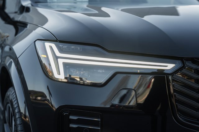 New 2026 Volvo XC90 B6 Ultra w/ Protection Package image 11