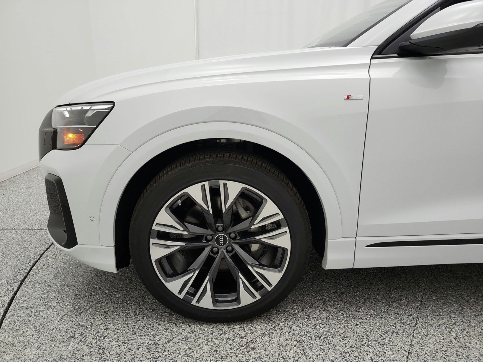 New 2026 Audi Q8 Premium Plus AWD/4WD image 13