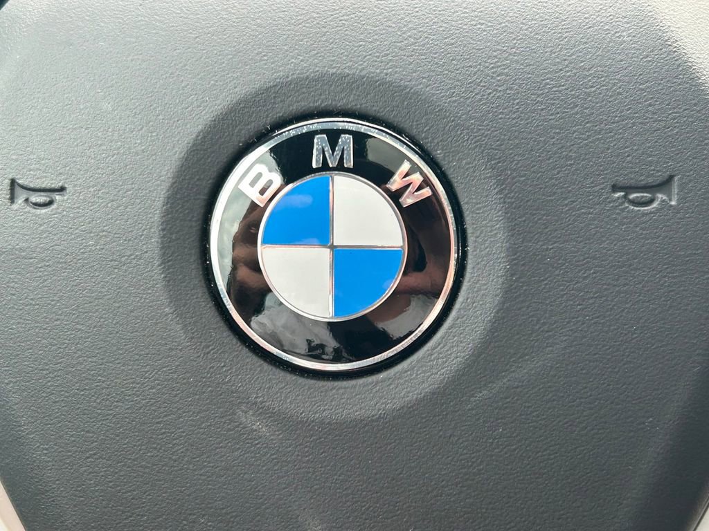 Used 2025 BMW 330i xDrive Sedan AWD/4WD image 42