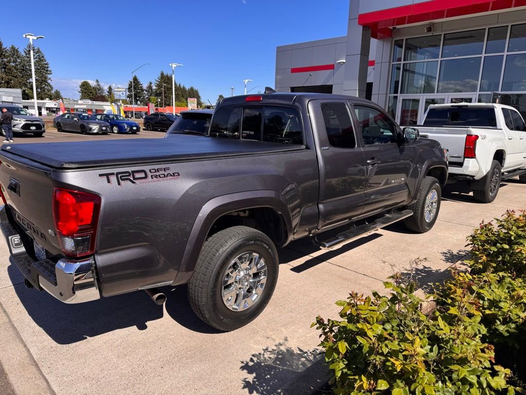 Used 2019 Toyota Tacoma SR5 RWD image 4