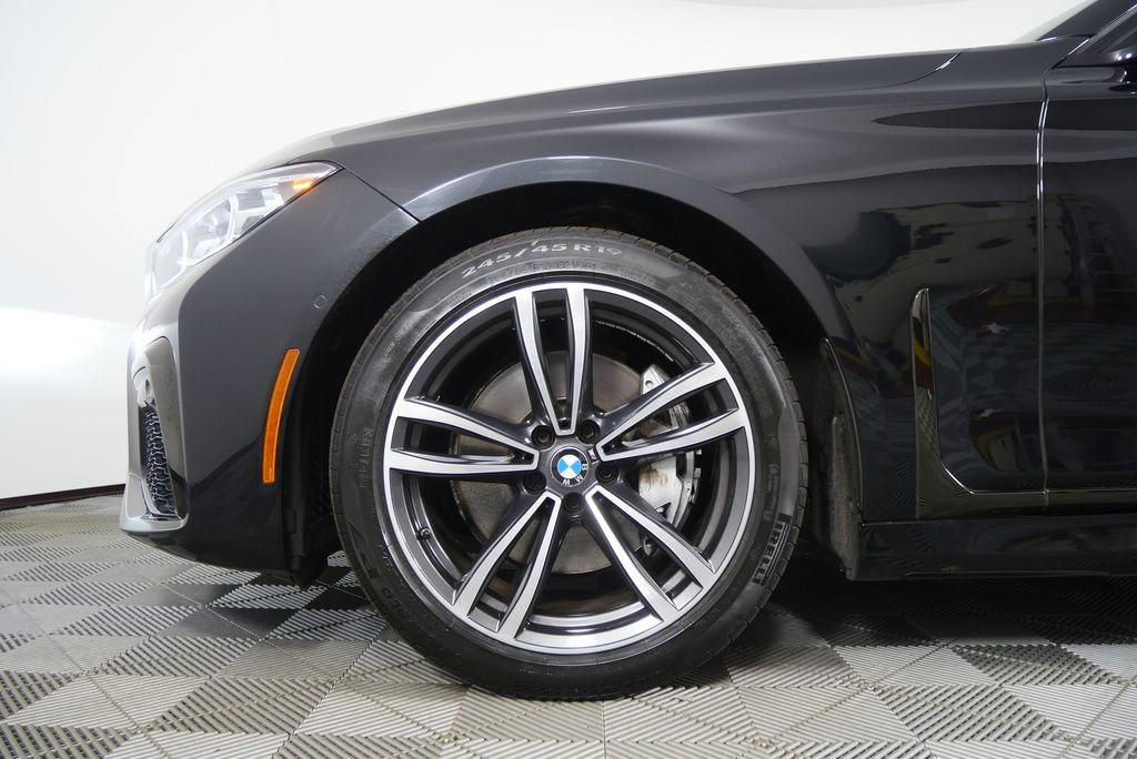 Used 2022 BMW 740i xDrive w/ M Sport Package image 7