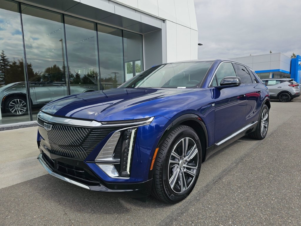 Certified 2024 Cadillac Lyriq Luxury AWD/4WD image 3