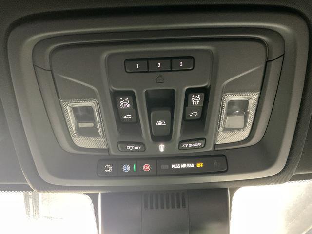 Used 2025 Chevrolet Silverado 1500 ZR2 w/ Technology Package image 22