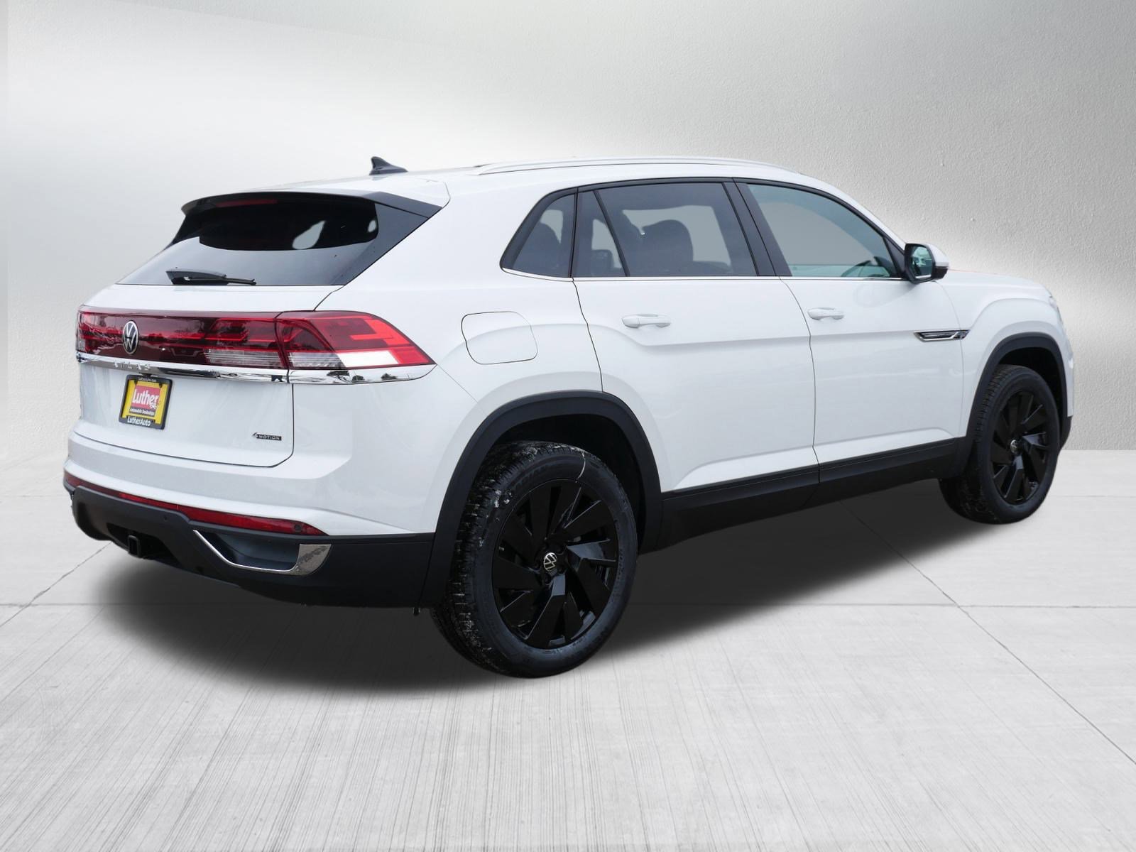 New 2026 Volkswagen Atlas Cross Sport SE image 3