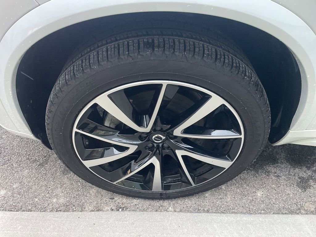 Certified 2024 Volvo XC90 B6 Ultimate image 13