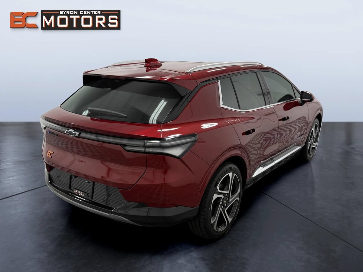 Used 2025 Chevrolet Equinox EV LT w/ Convenience Package II FWD image 6