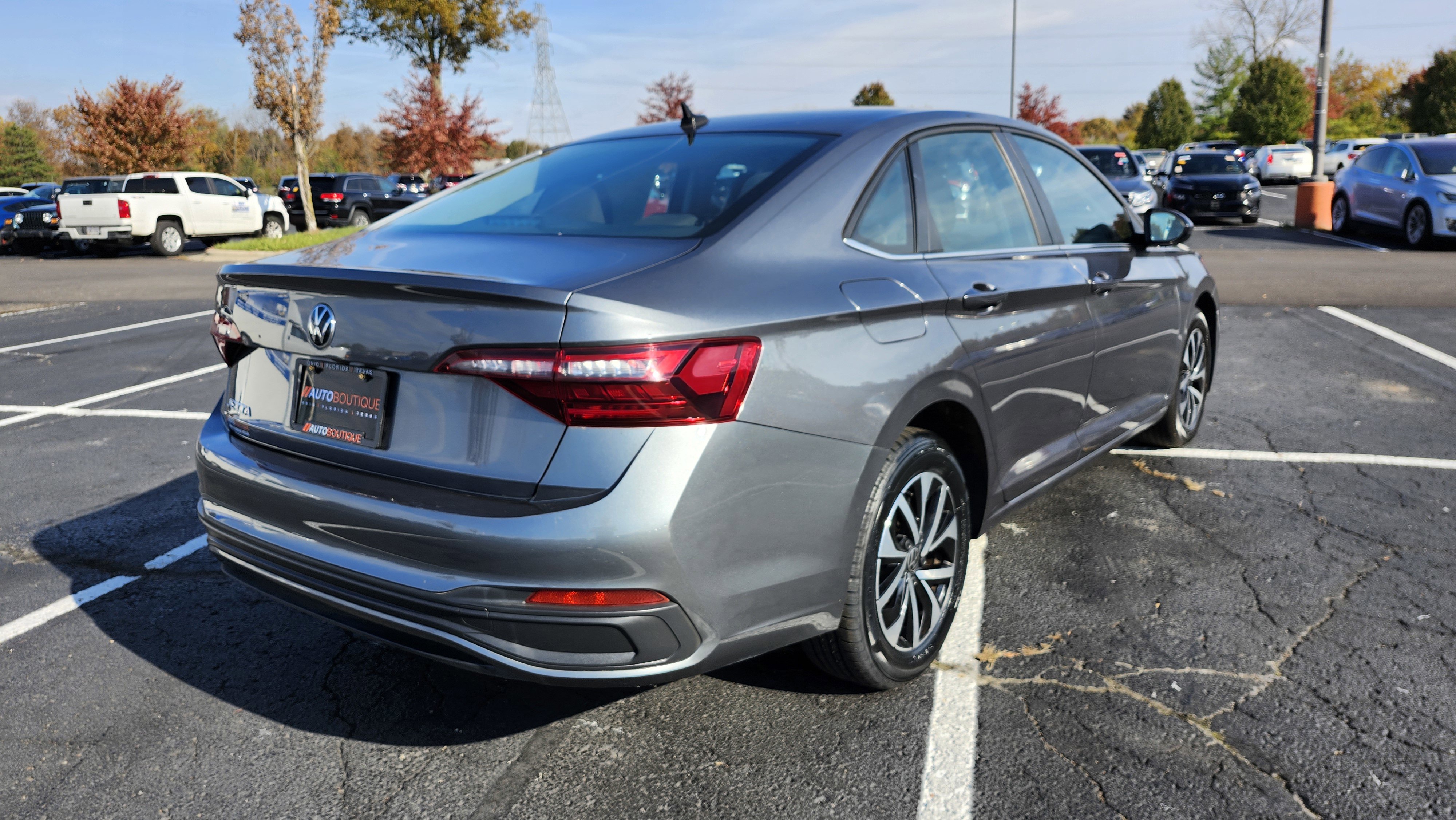 Used 2024 Volkswagen Jetta S image 11