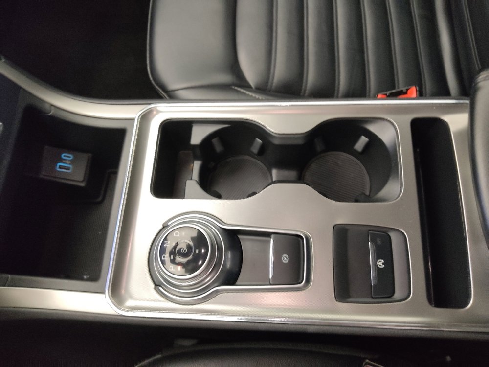 Used 2022 Ford Edge SEL image 26