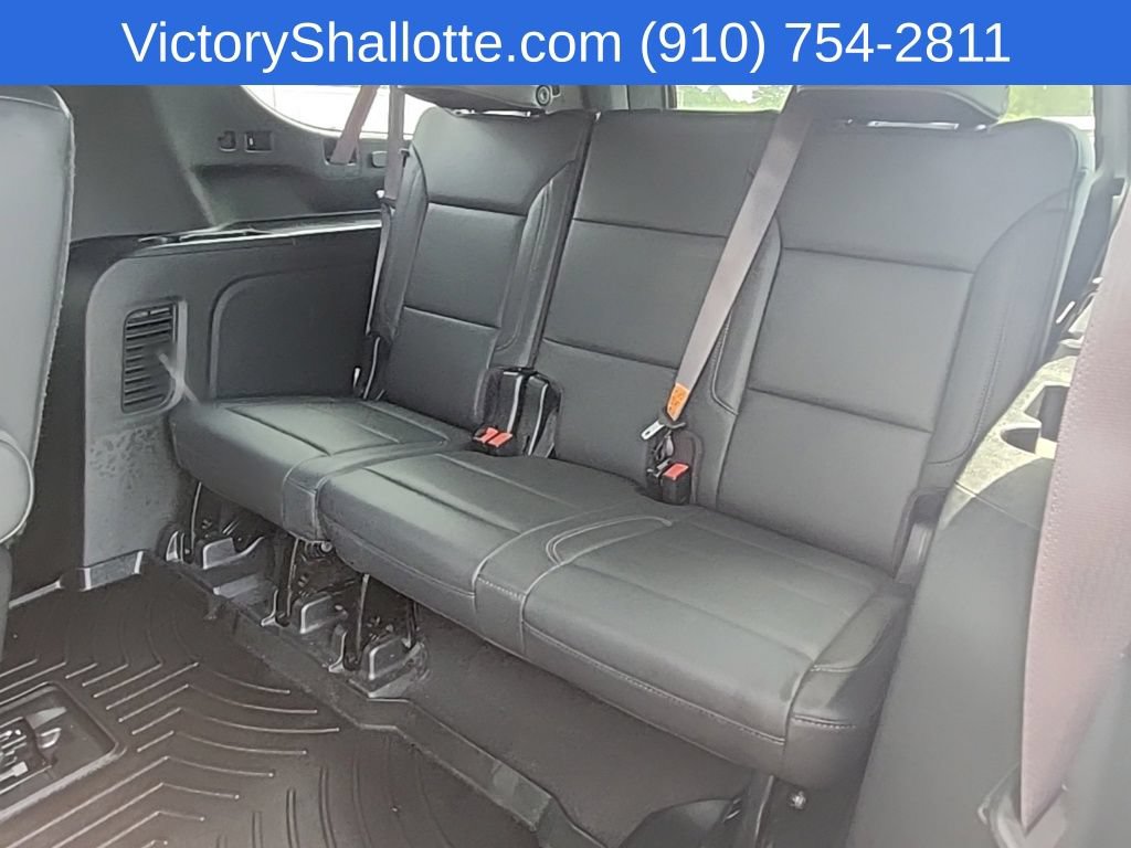 Used 2022 Chevrolet Suburban LT w/ LT Signature Plus Package AWD/4WD image 30