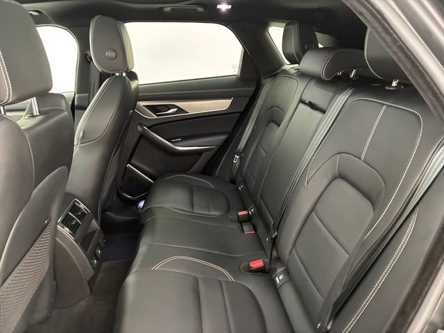 Used 2025 Jaguar F-PACE R-Dynamic S image 18