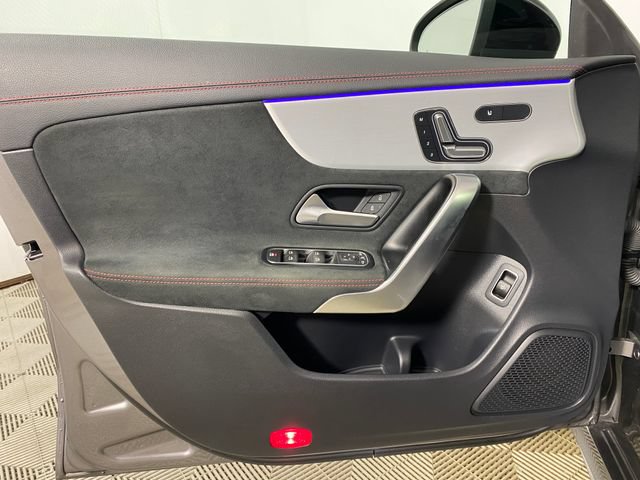 Used 2023 Mercedes-Benz CLA 250 4MATIC image 19